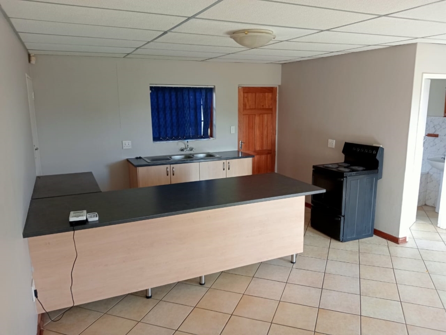 To Let 4 Bedroom Property for Rent in Langenhovenpark Free State